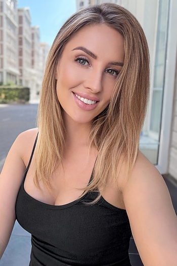 ID: 2402851,  Anastasia, 39