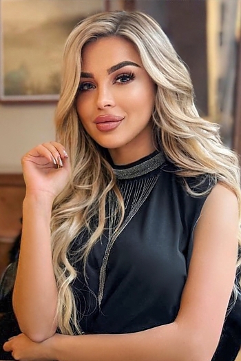 ID: 2402901,  Alina, 31