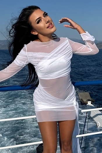 ID: 2403067,  Yuliia, 18