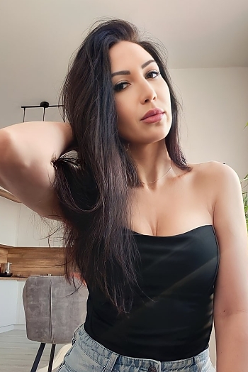 ID: 2403070,  Anna, 40