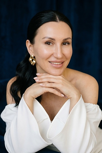 ID: 2403886,  Diana, 32