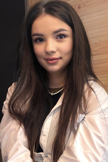 ID: 2404032,  Anna, 31