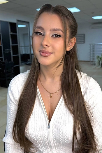 ID: 2404034,  Valeriia, 19