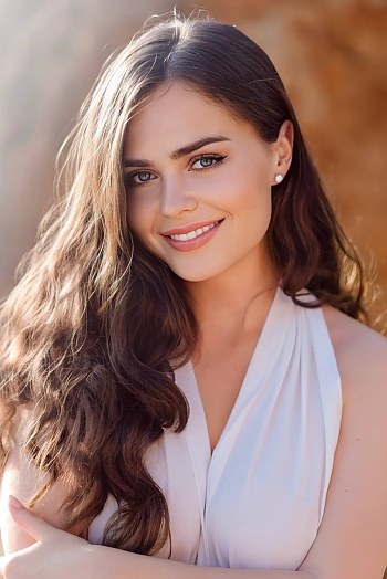 ID: 2405298,  Valeriia, 27