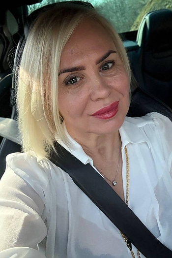 ID: 2405422,  Albina, 53