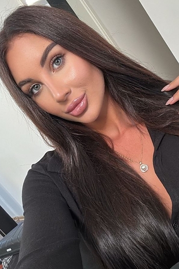 ID: 2405905,  Sabina, 24