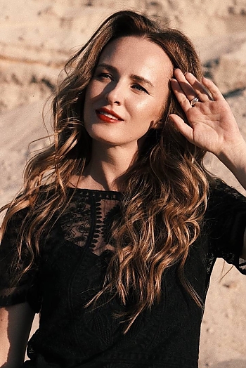 ID: 2405959,  Irina, 45