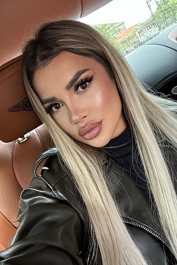 ID: 2406089,  Viktoriia, 28