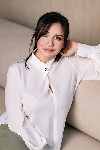 ID: 2406206,  Nataliia, 41