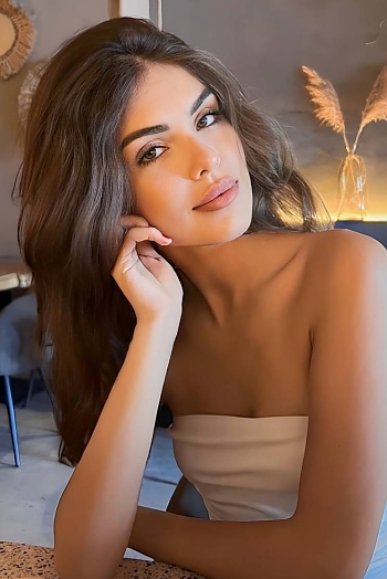 ID: 2406224,  Aida, 20