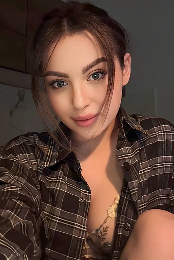 ID: 2406282,  Yana, 21