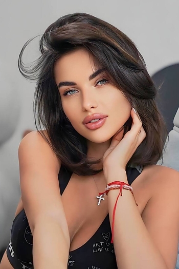 ID: 2406325,  Iryna, 27