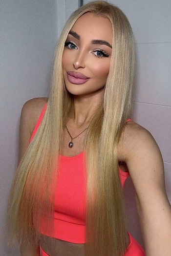 ID: 2406391,  Alona, 29