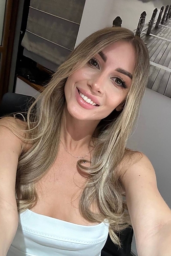 ID: 2406753,  Valentyna, 30