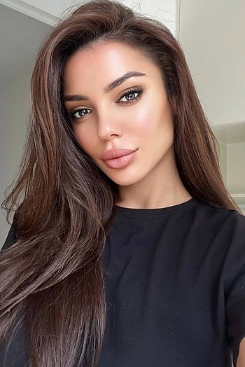 ID: 2408500,  Vira, 32