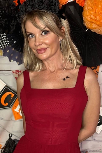 ID: 2408944,  Natalya, 50