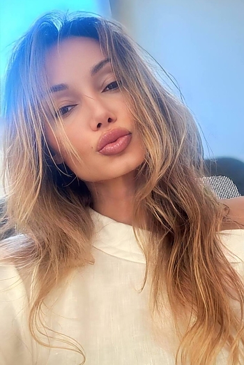 ID: 2409426,  Anna, 38