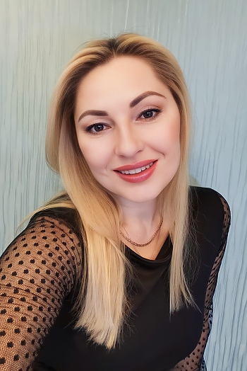 ID: 2410470,  Larysa, 45