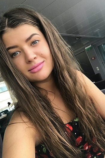 ID: 2416658,  Iryna, 32