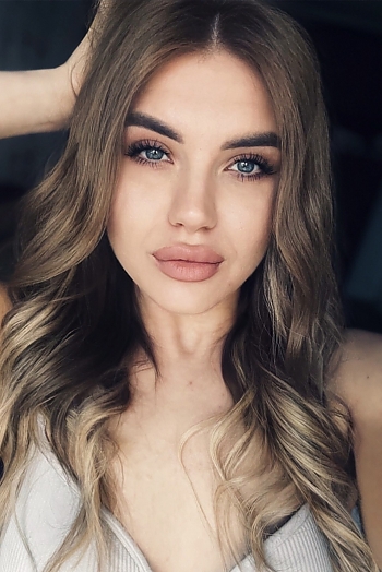 ID: 2417469,  Krystyna, 24