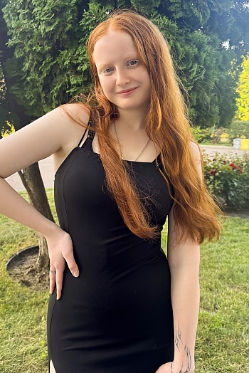 ID: 2418561,  Oleksandra, 19