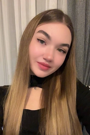 ID: 2419685,  Valeriia, 24