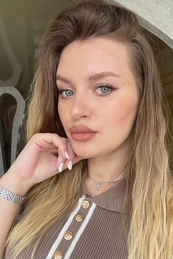 ID: 2419947,  Kristina, 21