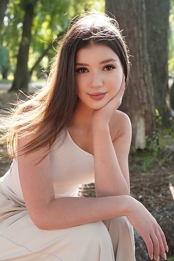 ID: 2420935,  Viktoriia, 19