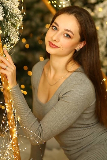 ID: 2421333,  Kristina, 21