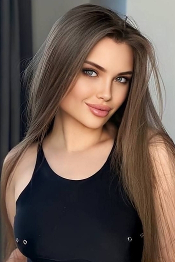 ID: 2422861,  Daiana, 18