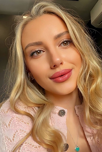 ID: 2427751,  Alina, 25
