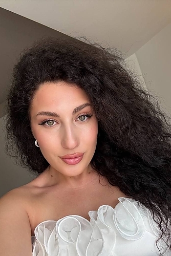 ID: 2432085,  Alina, 26