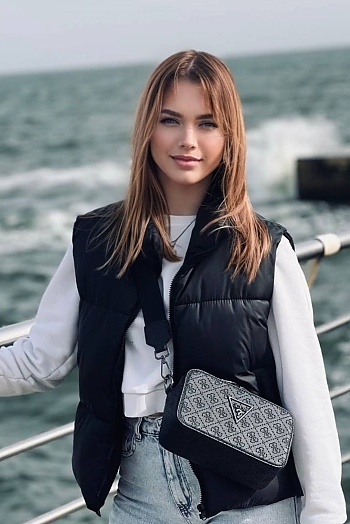 ID: 2432199,  Nataliya, 20