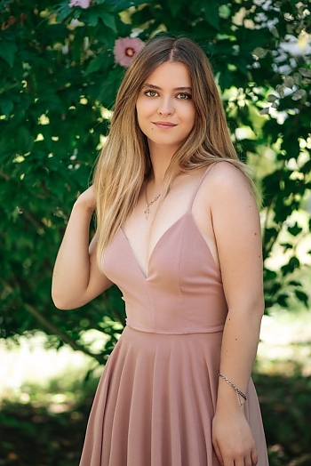 Diana, 18 years old from Ukraine, Lviv