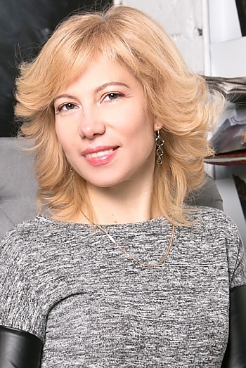Elena, 53 years old from Ukraine, Chernihiv