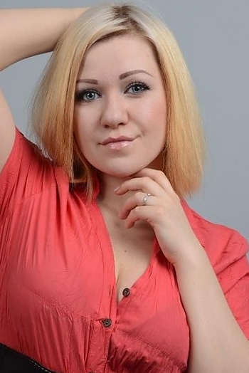 Nastia, 30 years old from Ukraine, kherson