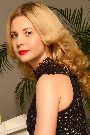 Olena, 34 years old from Ukraine, Kyiv