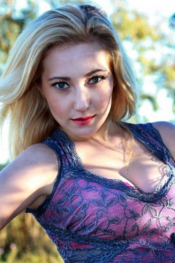 Elena, 31 years old from Ukraine, Nikolaev