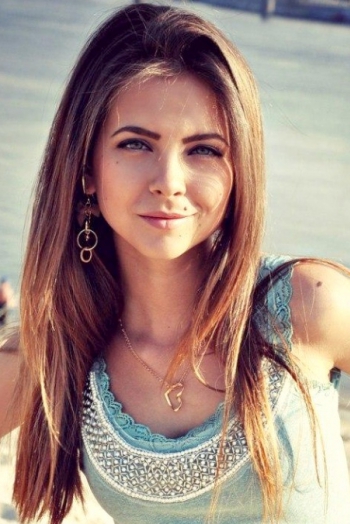 Kristina, 32 years old from Ukraine, Lysychansk