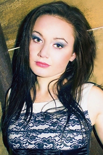 Irina, 33 years old from Ukraine, Olgino