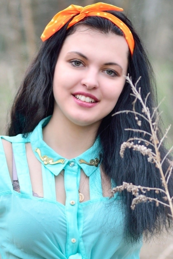 Olya, 28 years old from Ukraine, Cherkassy