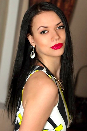 Kseniya, 31 years old from Ukraine, Zaporozhye