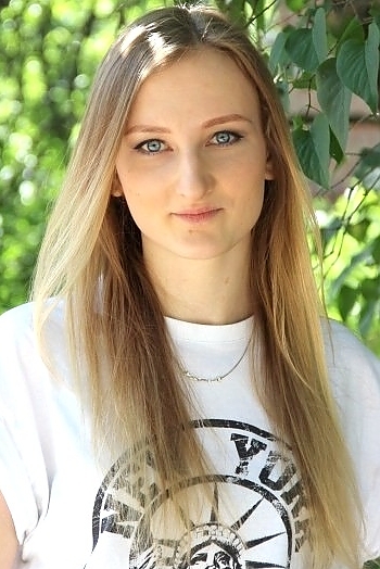 Katya, 31 years old from Ukraine, Zaporozhye