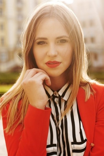 Elena, 33 years old from Ukraine, Lugansk