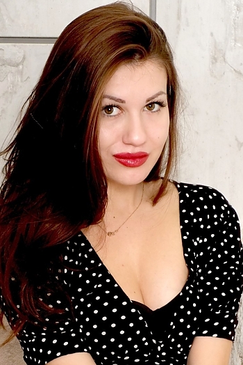 Elina, 28 years old from Ukraine, Kharkov