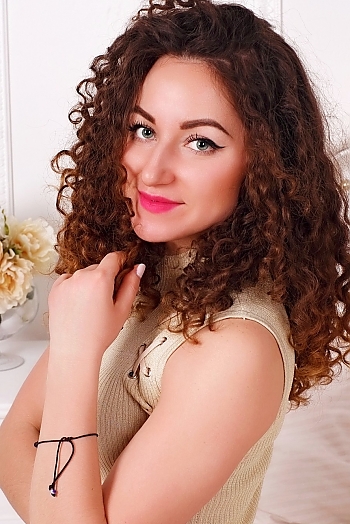 Anna, 31 years old from Ukraine, Kharkov