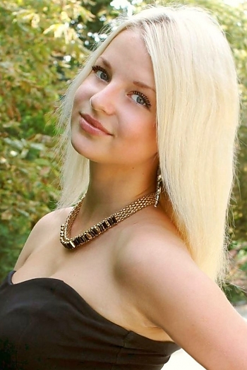 Julia, 28 years old from Ukraine, Nikopol