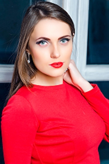 Julia, 29 years old from Ukraine, Luhansk