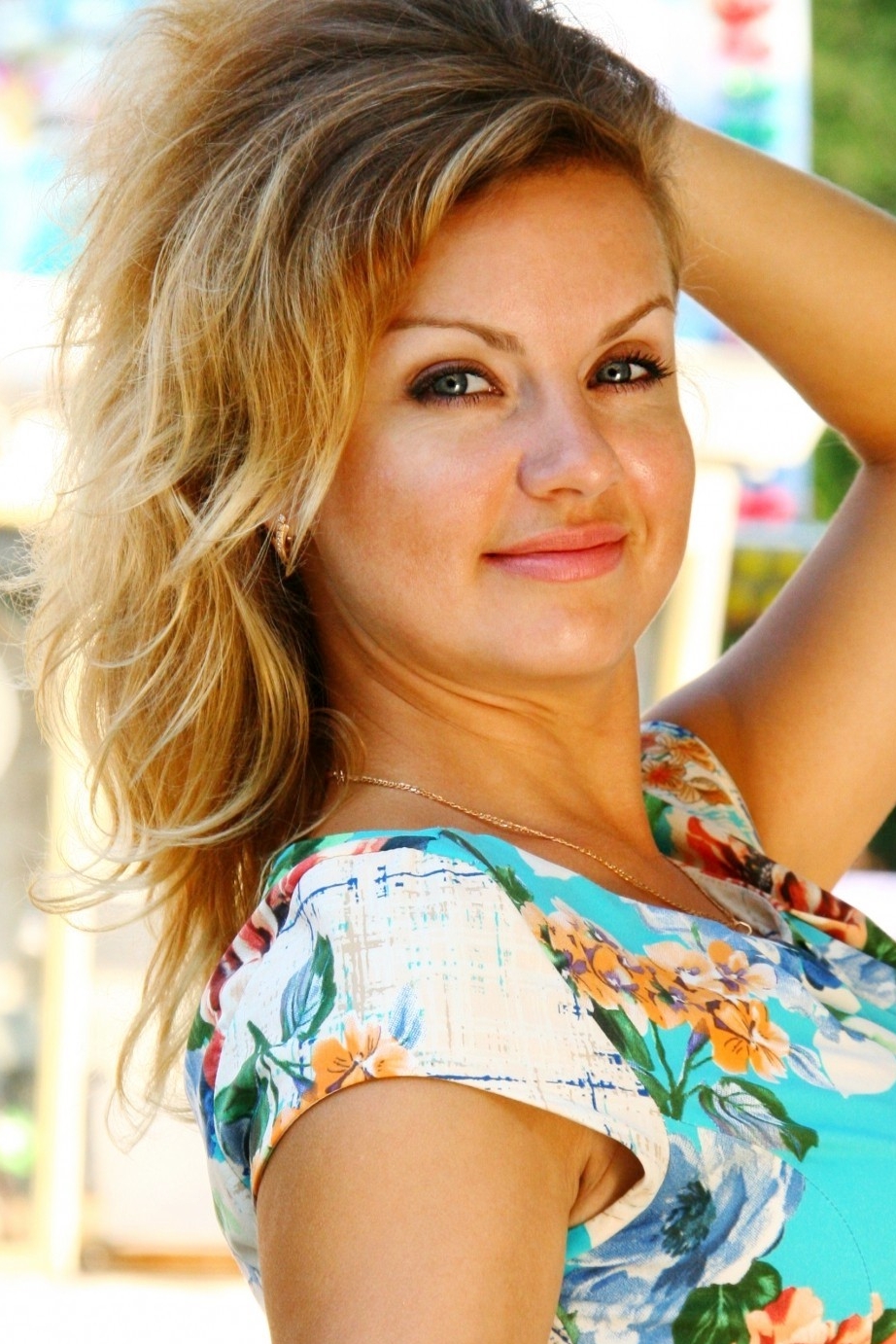 Elena, 40 years old from Ukraine, Lugansk