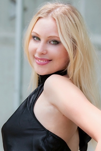 Olesya, 33 years old from Ukraine, Odessa